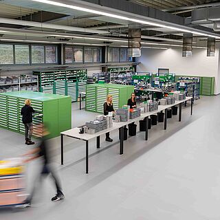 Die Produktionshalle des Instrumentenherstellers acurata in Bayern